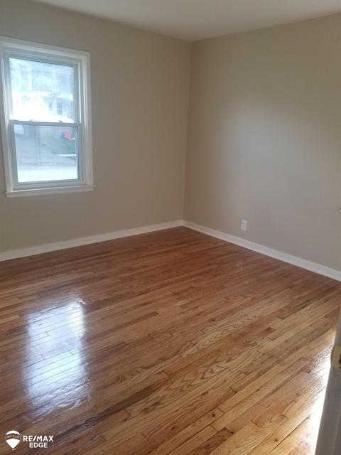 225 Browning, Flint, MI 48507 photo 3