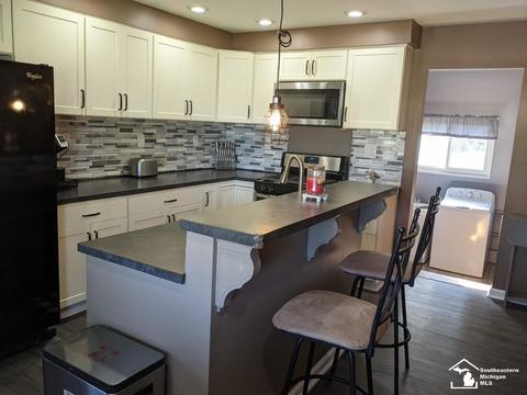 2181 Edgewater, Monroe, MI 48162 photo 5