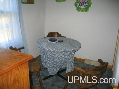 617 E Breen Ave, Kingsford, MI 49802 photo 6