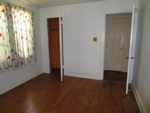 2106 Pierce St, Flint, MI 48503 photo 13