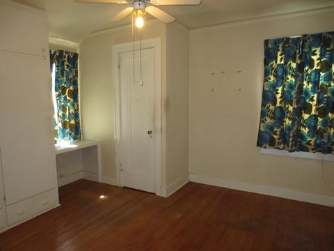 2106 Pierce St, Flint, MI 48503 photo 11