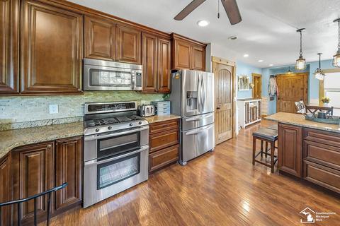10034 Douglas Rd, Temperance, MI 48182 photo 15
