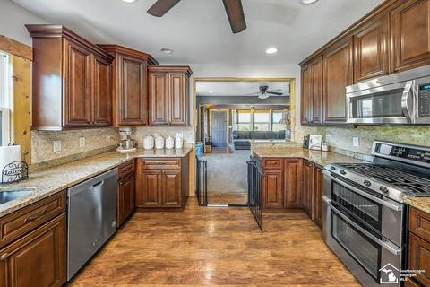 10034 Douglas Rd, Temperance, MI 48182 photo 13