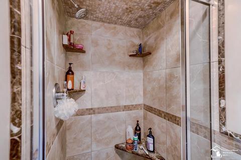 563 Tower Vw, Temperance, MI 48182 photo 30