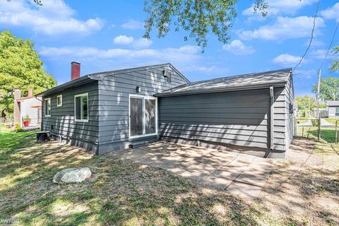 2329 Bates, Mount Morris, MI 48458 photo 3