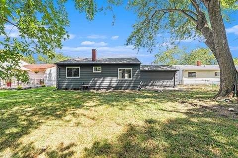 2329 Bates, Mount Morris, MI 48458 photo 2