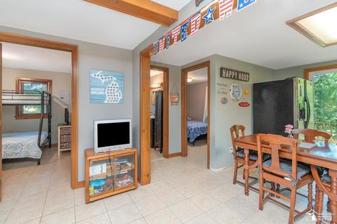 501 E Ridge Rd, Gladwin, MI 48624 photo 4