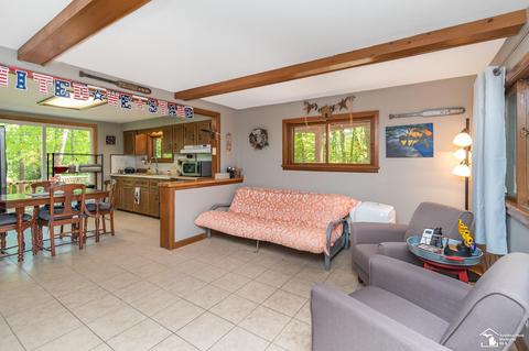 501 E Ridge Rd, Gladwin, MI 48624 photo 2