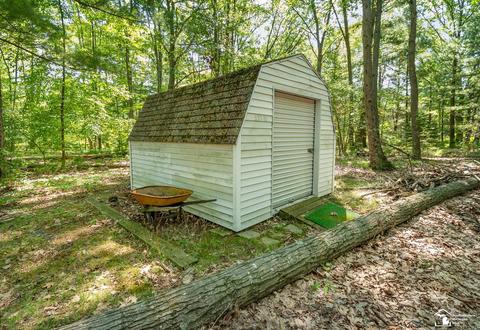 501 E Ridge Rd, Gladwin, MI 48624 photo 18