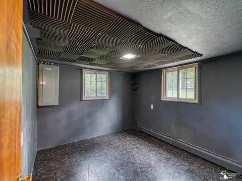 7632 Apache Trl, Temperance, MI 48182 photo 25