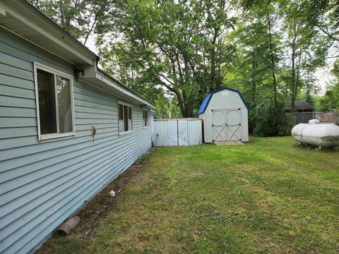 4364 E Stockwell, Harrison, MI 48625 photo 2