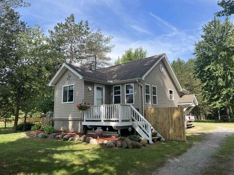 9313 Field, Algonac, MI 48001 photo 2