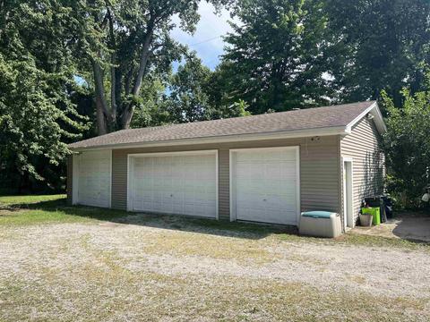 9313 Field, Algonac, MI 48001 photo 5