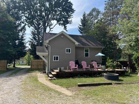 9313 Field, Algonac, MI 48001 photo 4