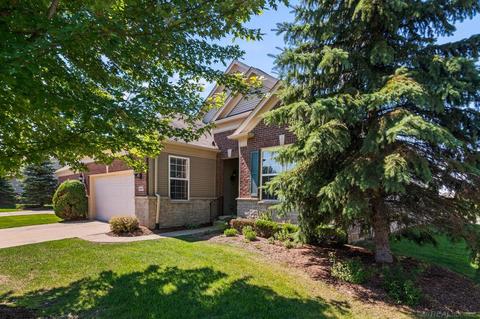 49601 Hiddenbrook Dr, Macomb, MI 48042 photo 3