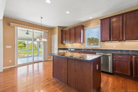 49601 Hiddenbrook Dr, Macomb, MI 48042 photo 14