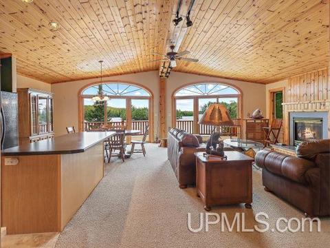 19688 Eagle Dr, Watersmeet, MI 49969 photo 3