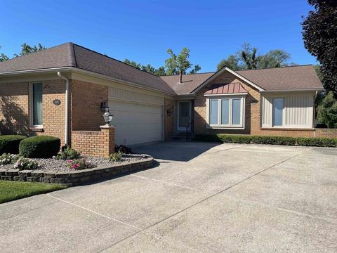 15970 Quail Ct, Macomb, MI 48044 photo 2