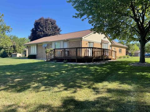 15970 Quail Ct, Macomb, MI 48044 photo 4