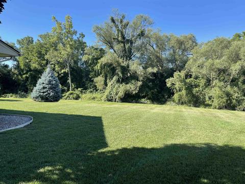 15970 Quail Ct, Macomb, MI 48044 photo 5