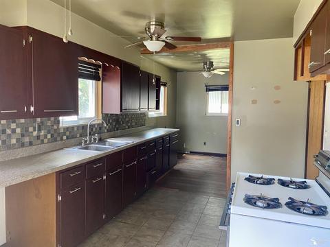 327 Lavender, Monroe, MI 48162 photo 2