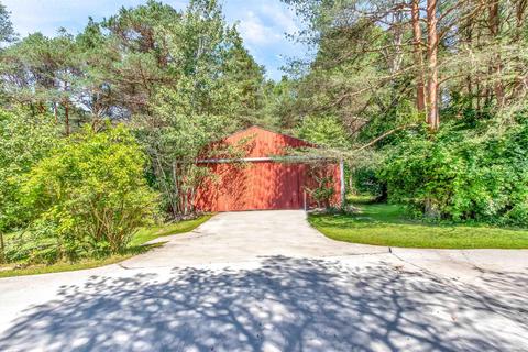 801 Townsend Rd, Leonard, MI 48367 photo 2