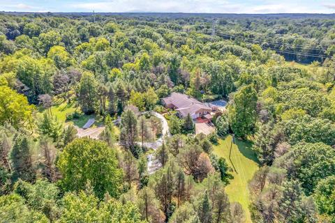 801 Townsend Rd, Leonard, MI 48367 photo 52