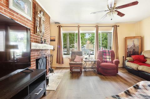 410 Burroughs Ave, Flint, MI 48507 photo 9