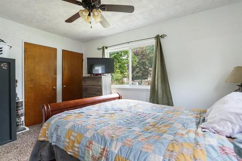 410 Burroughs Ave, Flint, MI 48507 photo 25