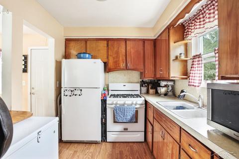 410 Burroughs Ave, Flint, MI 48507 photo 19