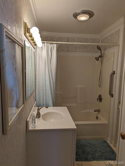 2107 Deer Lk, Ishpeming, MI 49849 photo 6