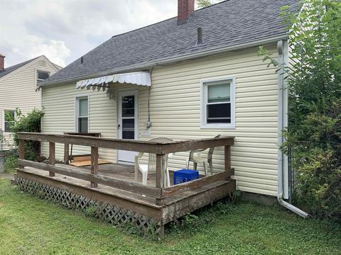 360 Helme, Adrian, MI 49221 photo 2