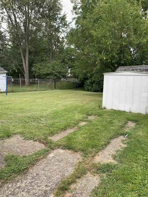 360 Helme, Adrian, MI 49221 photo 4