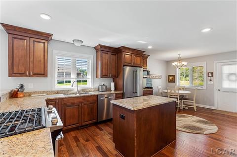 808 Bonner Dr, Tecumseh, MI 49286 photo 10