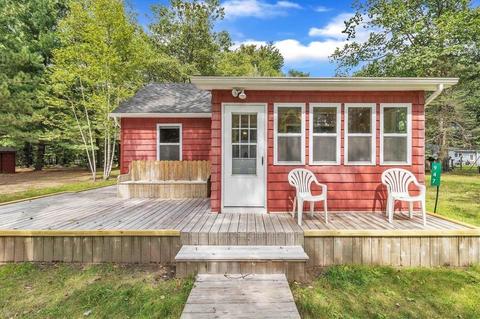 947 E Maple, Beaverton, MI 48612 photo 2