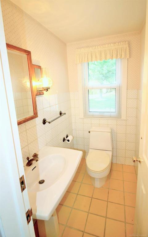 1018 Nottingham, Grosse Pointe Park, MI 48230 photo 21