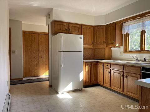1015 Shields St, L'anse, MI 49946 photo 3