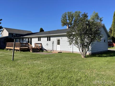 1015 Shields St, L'anse, MI 49946 photo 27