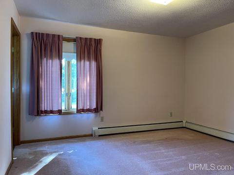 1015 Shields St, L'anse, MI 49946 photo 12
