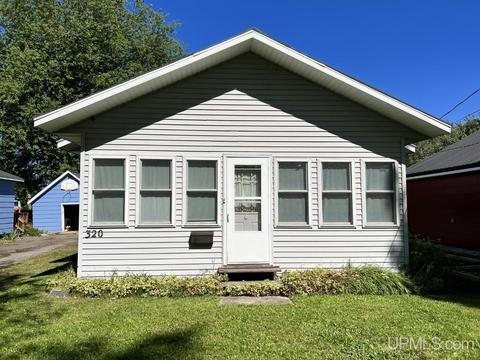 320 Seifert Ave, L'anse, MI 49946 photo 1