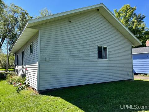 320 Seifert Ave, L'anse, MI 49946 photo 24