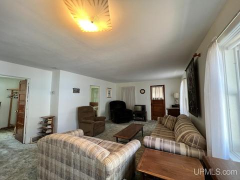 320 Seifert Ave, L'anse, MI 49946 photo 6
