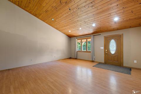 3915 Balmony, Commerce Twp, MI 48382 photo 6
