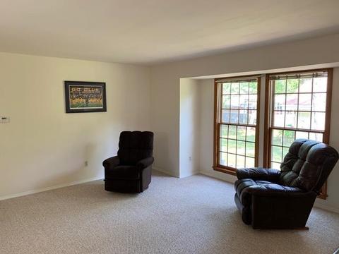 3153 Pinegate Dr, Flushing, MI 48433 photo 2