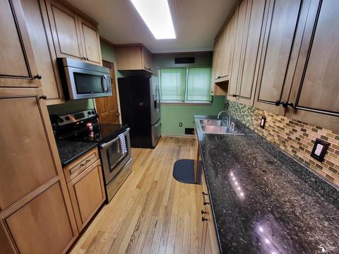 440 S Winter, Adrian, MI 49221 photo 3