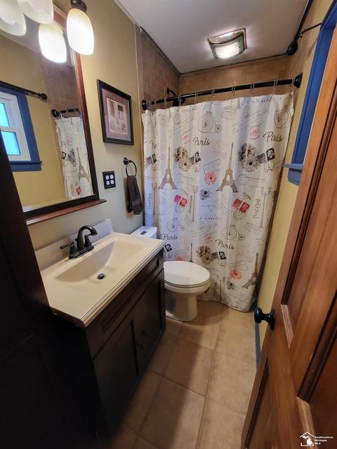 440 S Winter, Adrian, MI 49221 photo 5