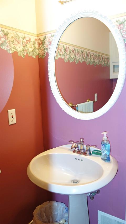 805 E Broad St, Chesaning, MI 48616 photo 31