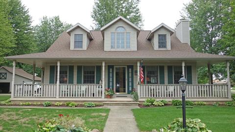 805 E Broad St, Chesaning, MI 48616 photo 1