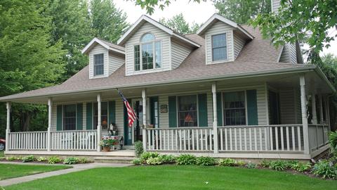 805 E Broad St, Chesaning, MI 48616 photo 2