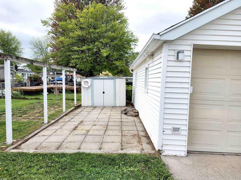 105 North Ave, Algonac, MI 48001 photo 9